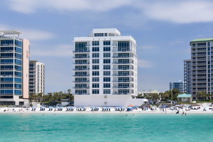 Resort 1900 Ninety Eight